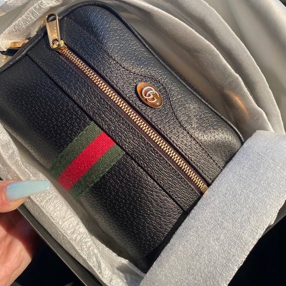 Small Gucci purse - Picture 2 of 4